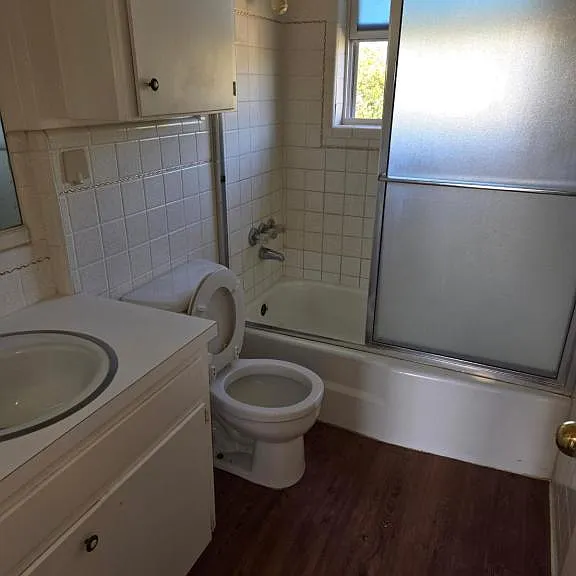 1605 Saunders St — Photo 4