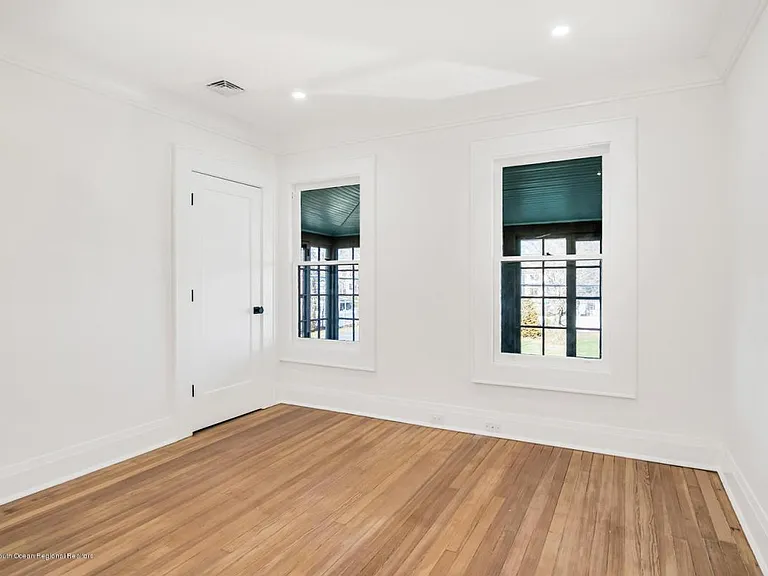 23 Lincoln Ave — Photo 20