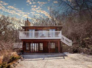 7114 Lake Land Dr, Manhattan, KS 66503