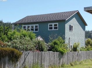 347 6th St, Port Orford, OR