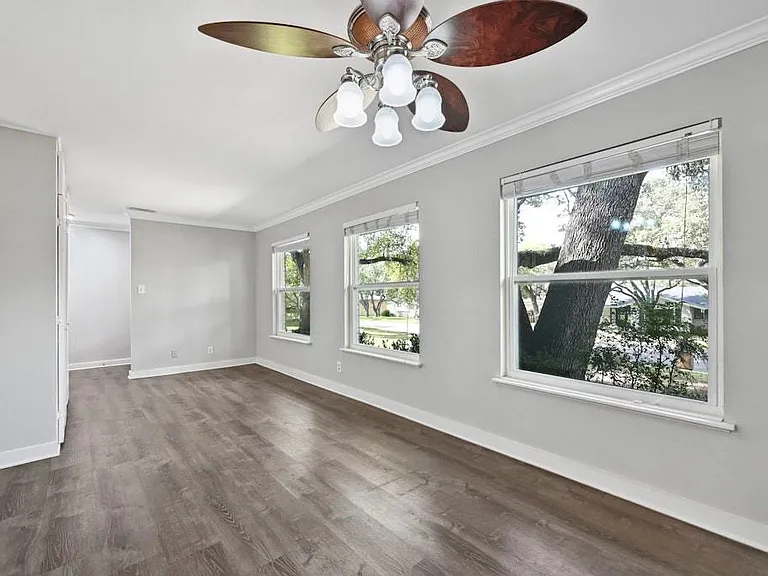 5903 Highland Hills Dr — Photo 9