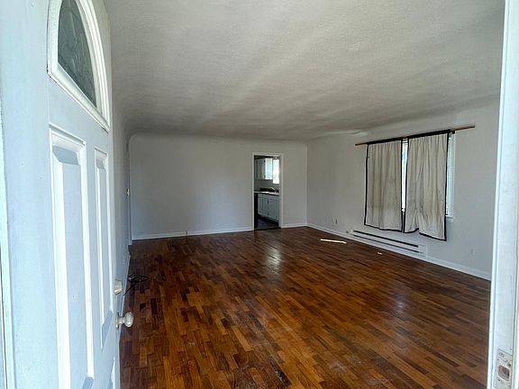 3rd image of 6407 S Puget Sound Ave #A