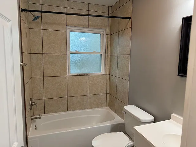 20 Mayo Dr — Photo 3