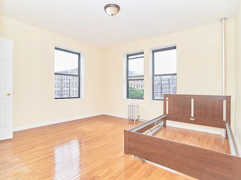 615 W 183rd St #3 — Photo 8