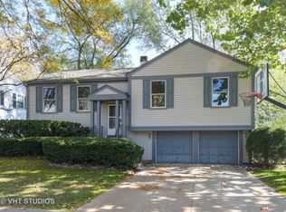 239 Annapolis Dr, Vernon Hills, IL