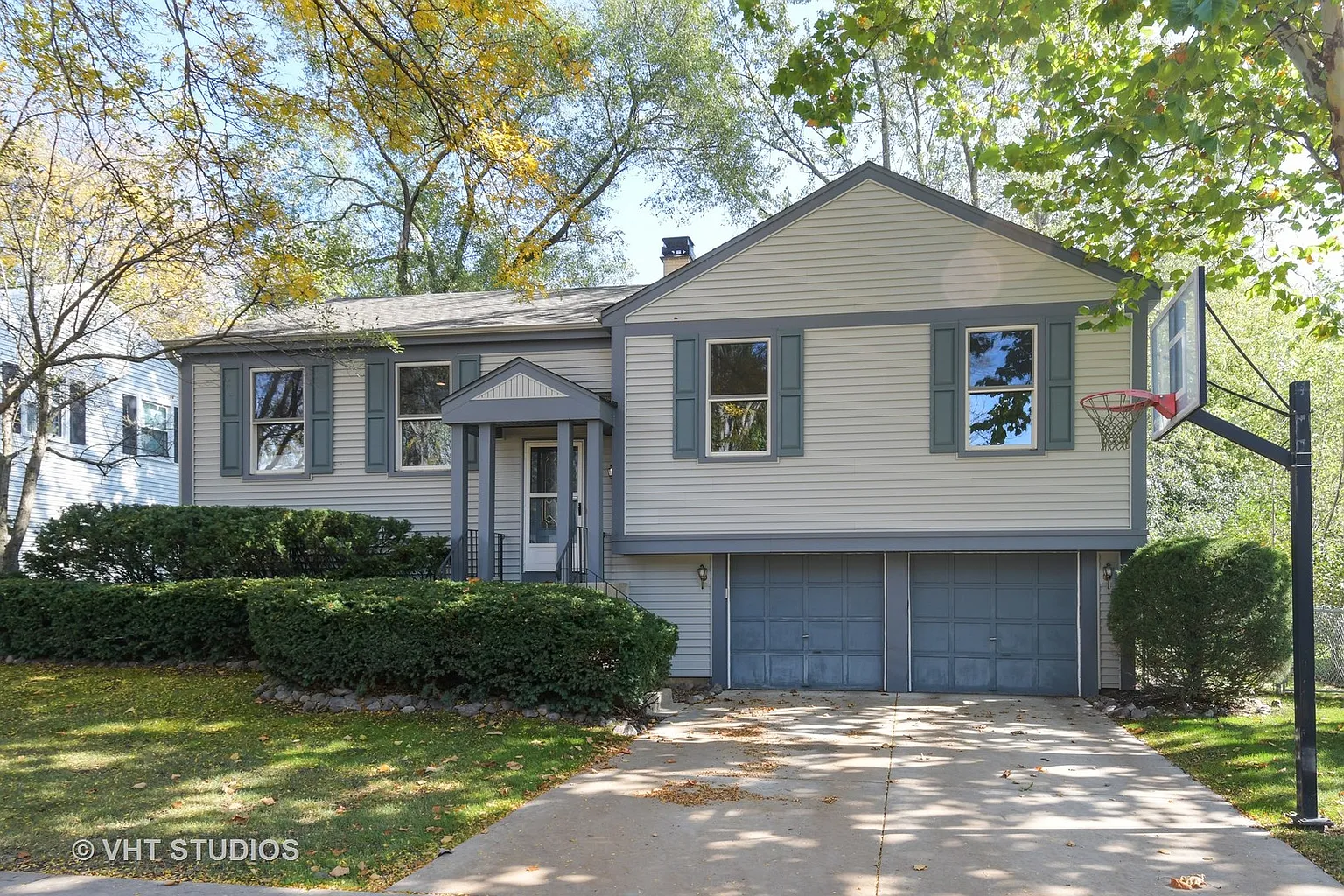 239 Annapolis Dr photo 1