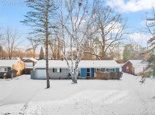 18070 Floral St, Livonia, MI 48152