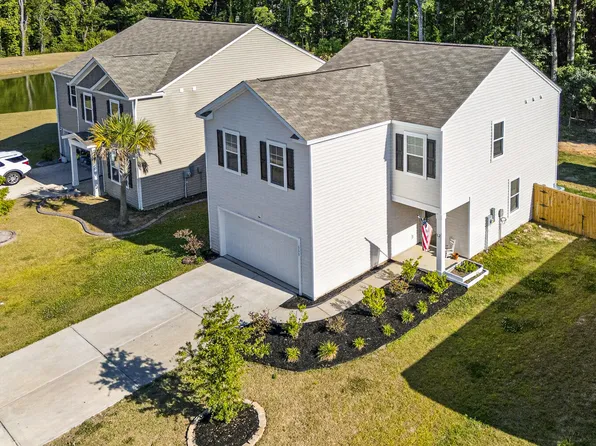 111 Cardinal Flower Ct, Moncks Corner, SC 29461