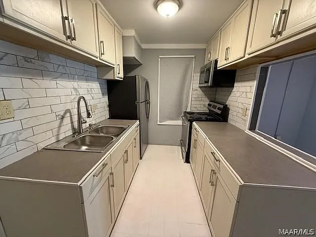 3329 Texas St — Photo 5