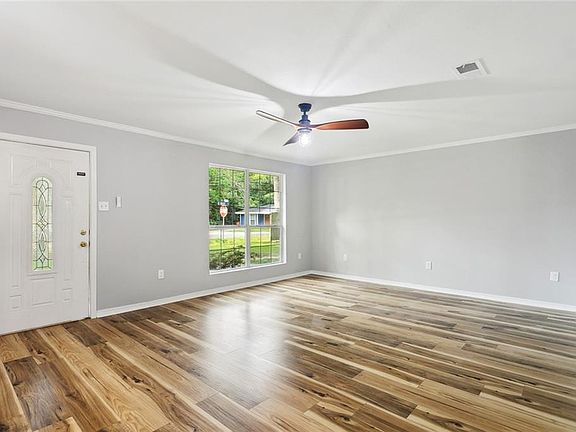 4th image of 112 Oakwood Dr
