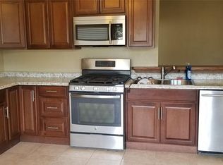 3819 Newcomen Dr, Houston, TX 77066