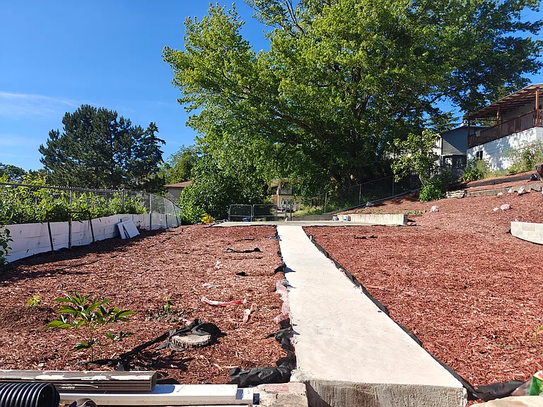 2320 S Eddy St — Photo 24