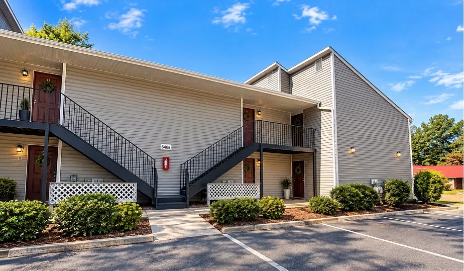 6403 Starbrook Dr #7