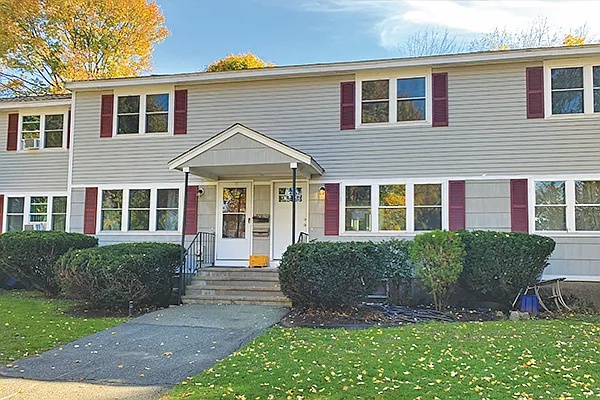 2 bed, 1.5 bath, $3,200 — Photo 1