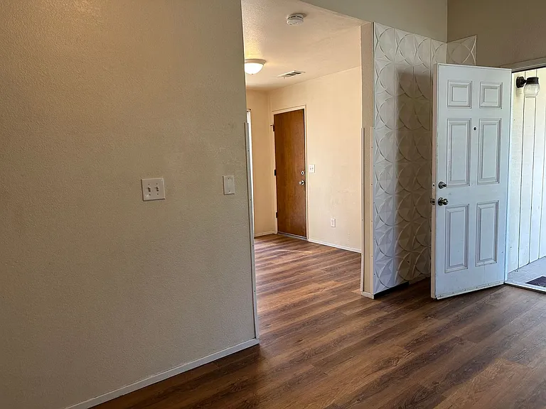 35 Rose Ln — Photo 6