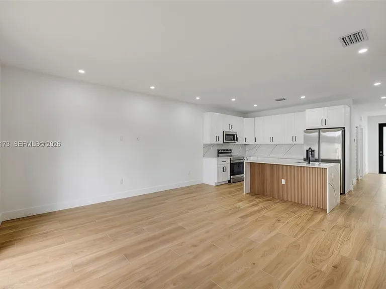 11086 SW 219th St — Photo 15