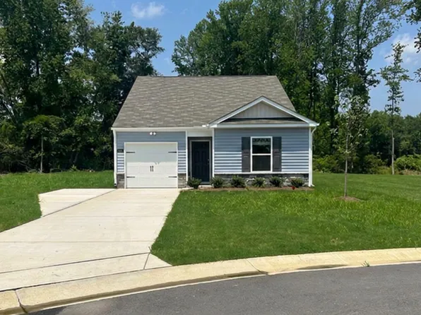 303 Teddy Bear Court, Ayden, NC 28513
