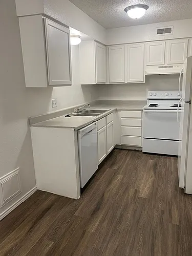 The Ivy Apartments-OK Photo 1