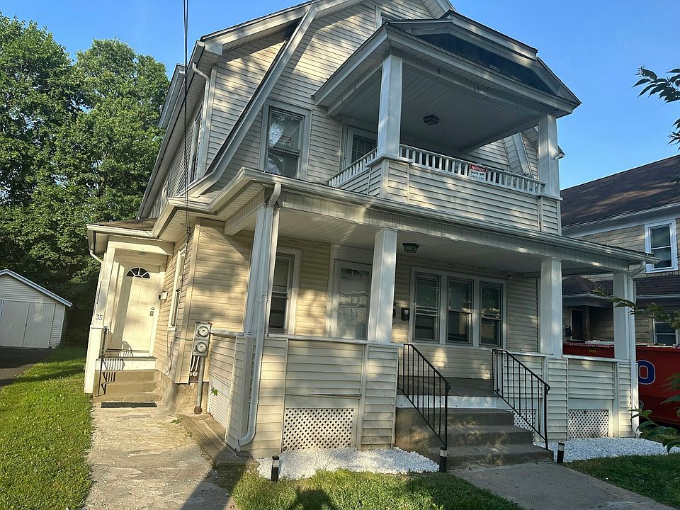 1st image of 35 Rittenhouse Ter #3