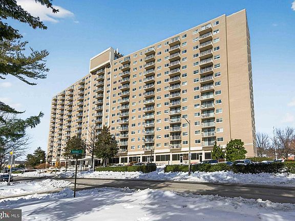 3rd image of 1225 Martha Custis Dr APT 406