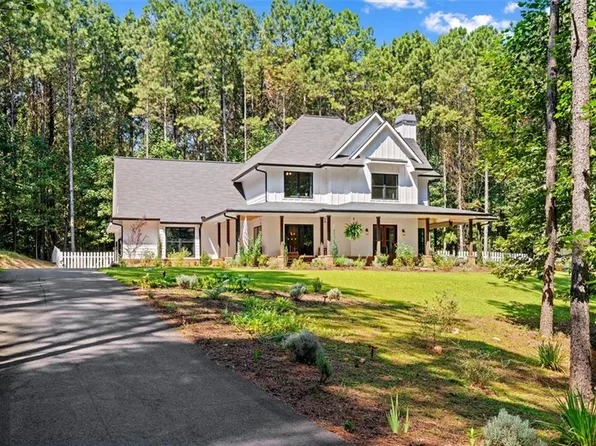 620 Fox Paw Leaf Ln, Ellijay, GA 30536