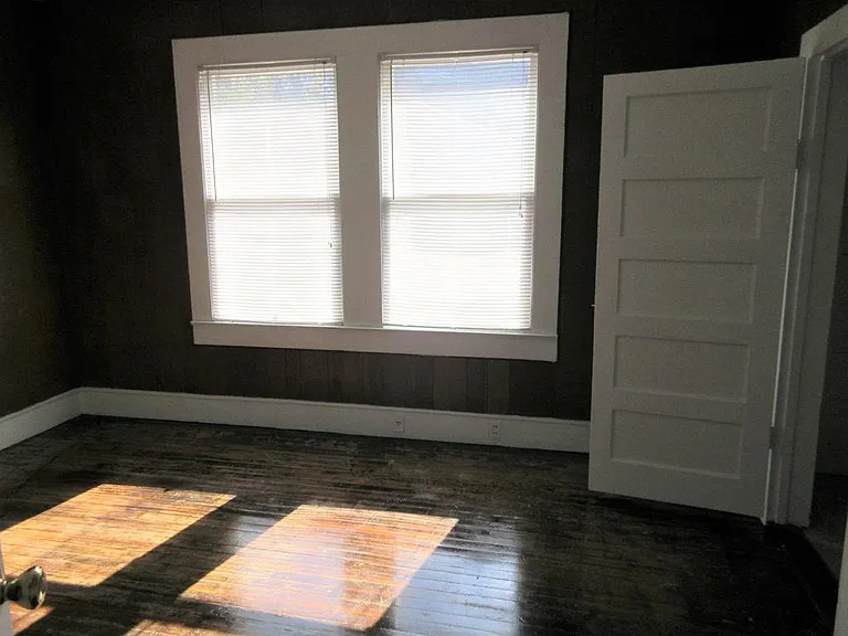 121 W Orange St — Photo 7
