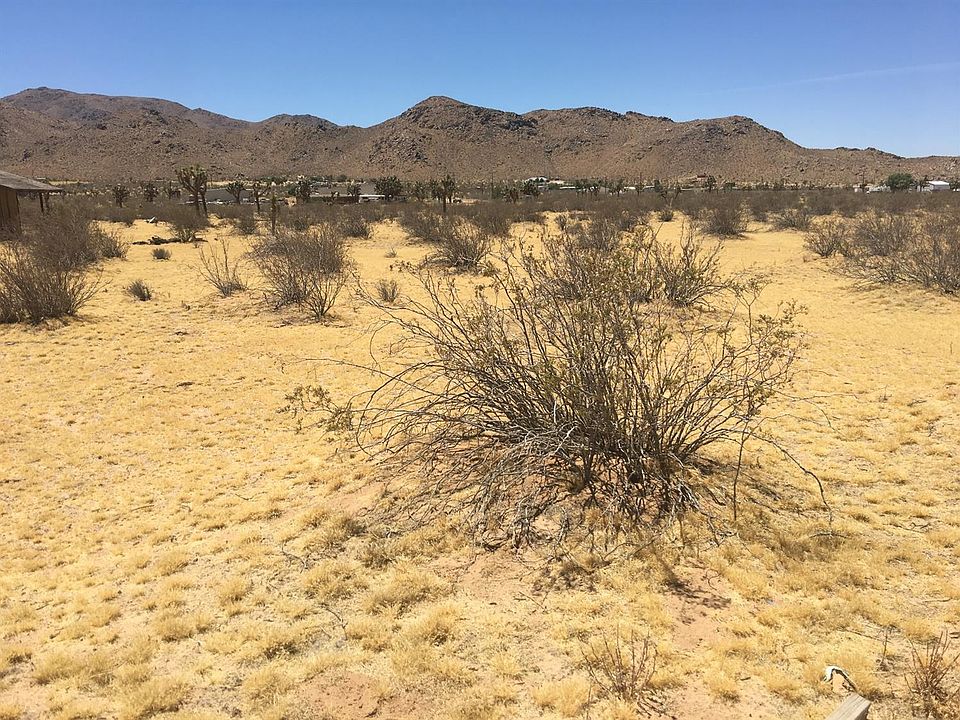 2nd image of 25525 Cahuilla Rd