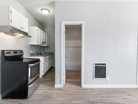 5th image of 2212 Myrtle Ave APT 1