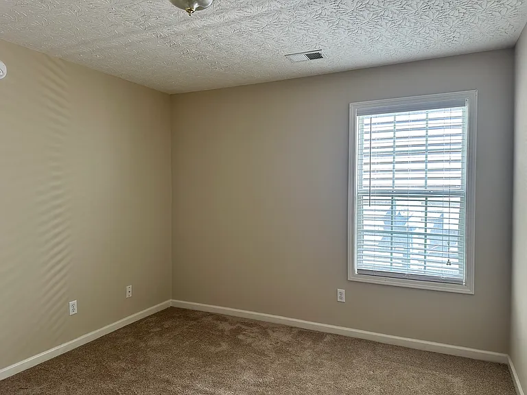 3944 Winthrop Dr — Photo 26