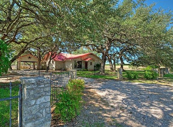 2nd image of 1837 County Road 258