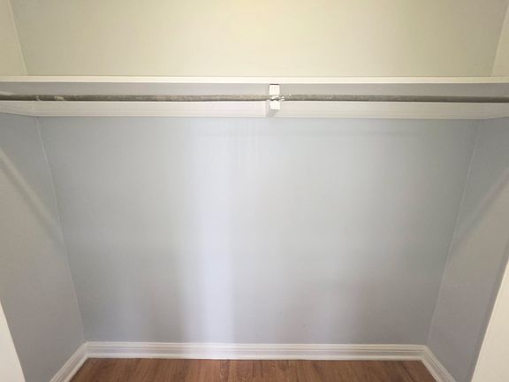 5th image of 2422 Highland Dr APT 4