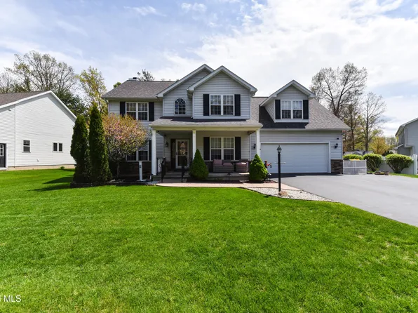 4 Springfield Drive, Malta, NY 12118