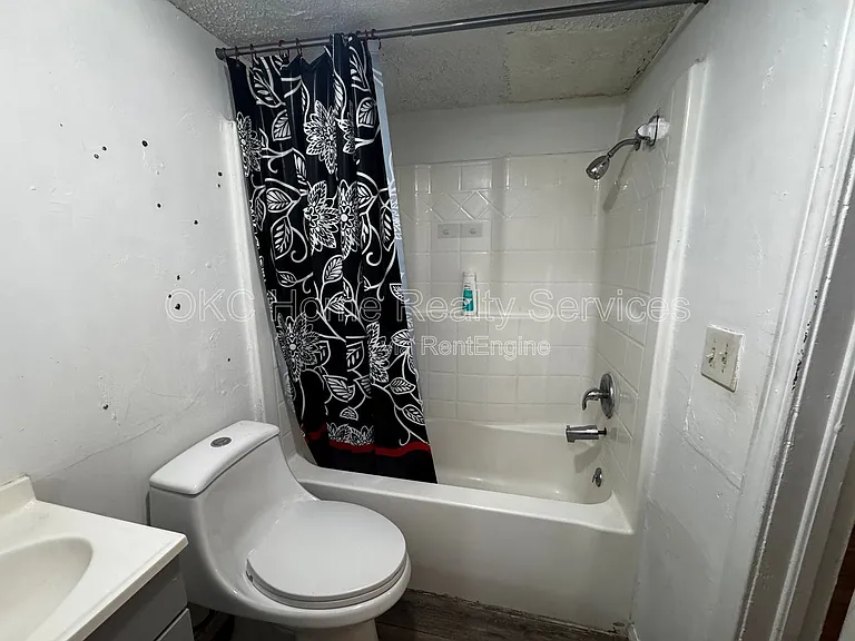 2502 NW 35th St #3S — Photo 6