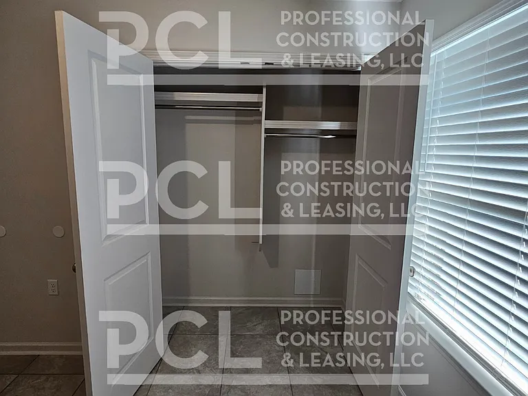 1658 Acadian Dr — Photo 6