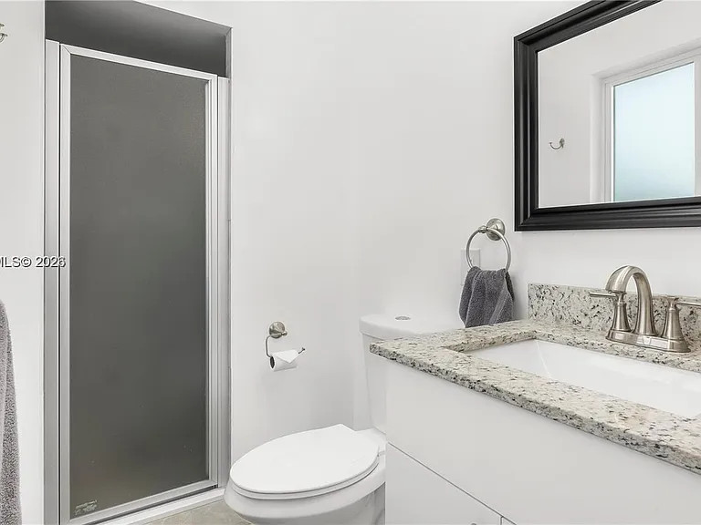 5211 NE 17th Ave — Photo 32