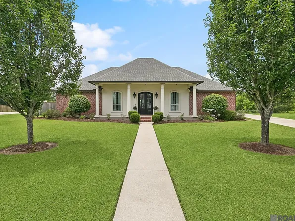 11177 Toria Ln, Saint Amant, LA 70774