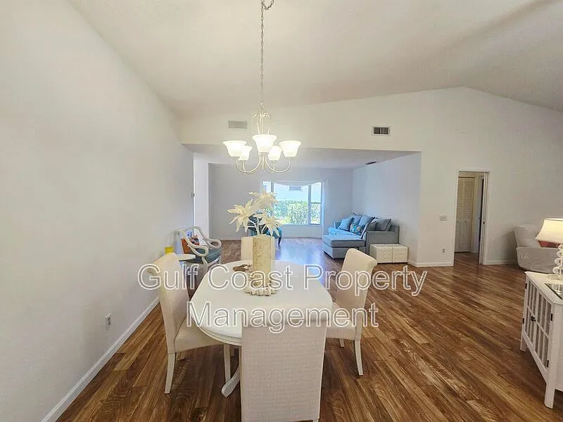 2 bed, 2.0 bath, 1735 sqft, $2,299 — Photo 4