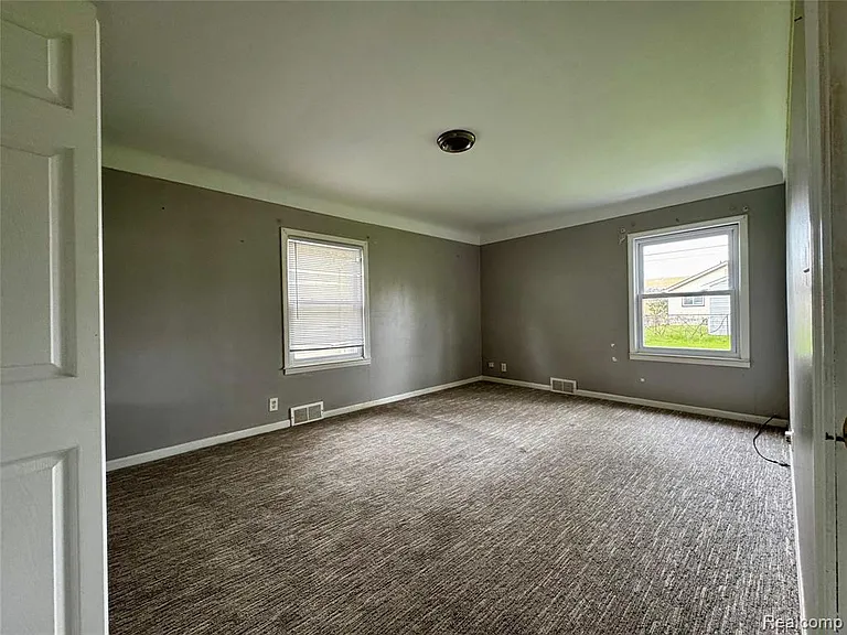 8045 Cadillac Ave — Photo 6