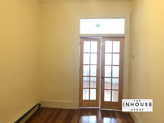 Rented by The InHouse Group | media 9