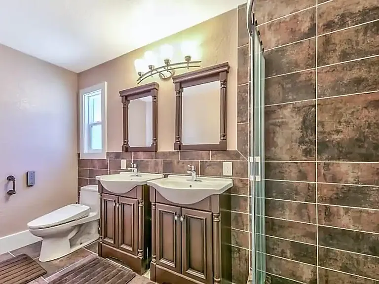 1062 Myron Dr — Photo 12