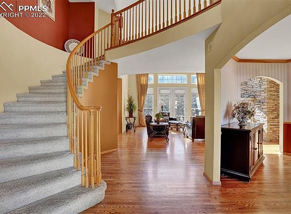 3rd image of 5830 Broadmoor Bluffs Dr