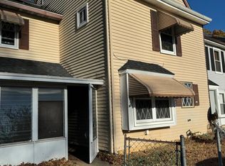 55 Presidential Dr, Sicklerville, NJ 08081