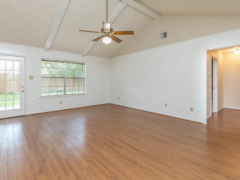 2623 Longleaf Pines Dr — Photo 6
