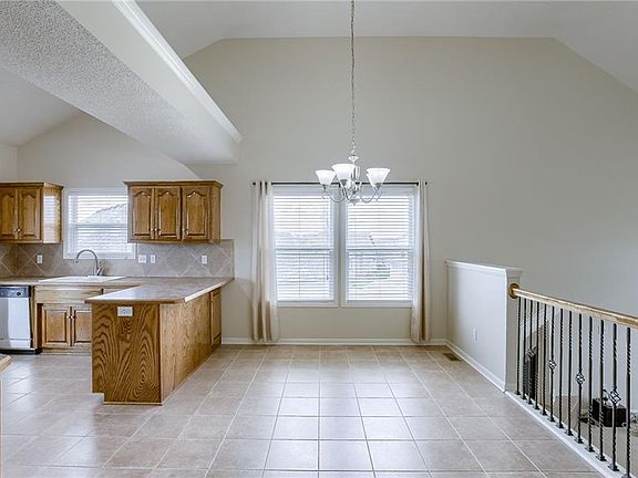 4th image of 9004 N Cosby Ave