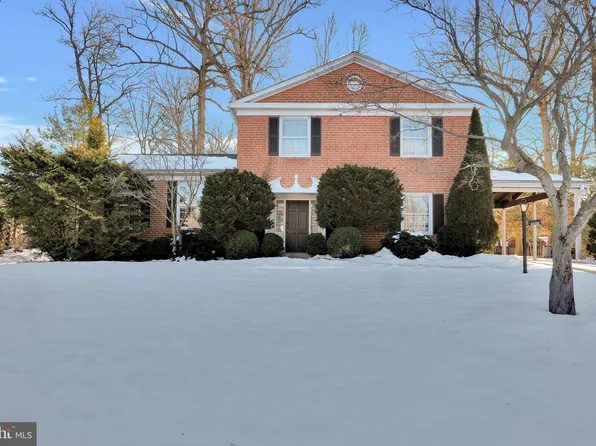 9903 Harrogate Rd, Bethesda, MD 20817