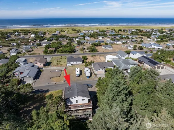 33304 j Place, Ocean Park, WA 98640