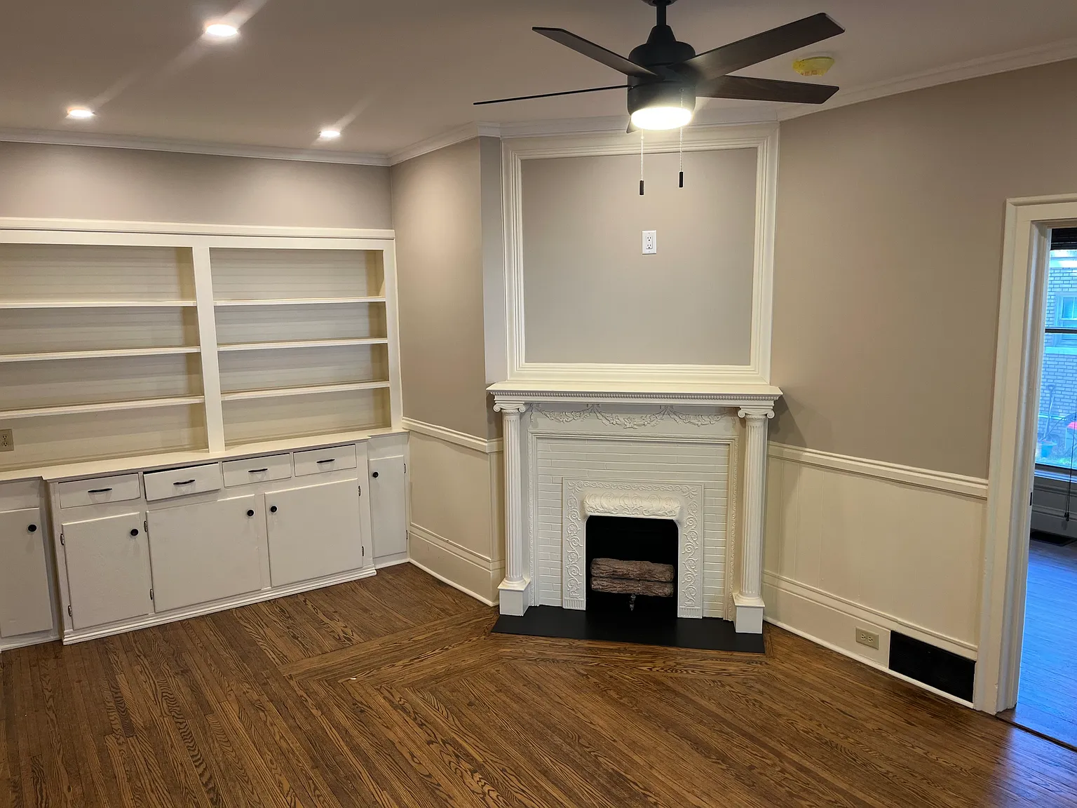 2 bed, 1000 sqft, $2,050 — Photo 4