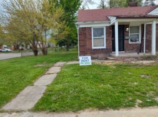 18842 Moross Rd, Grosse Pointe, MI 48224