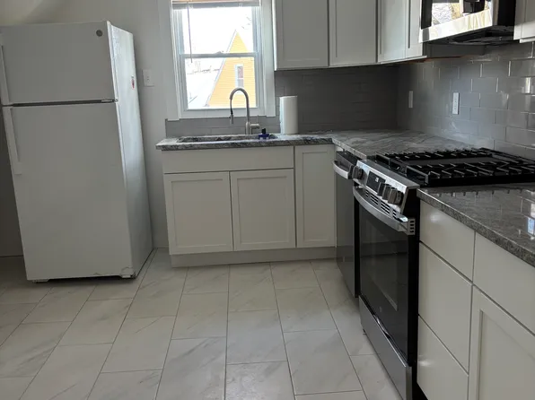 78 Blue Hill Ave #3, Milton, MA 02186