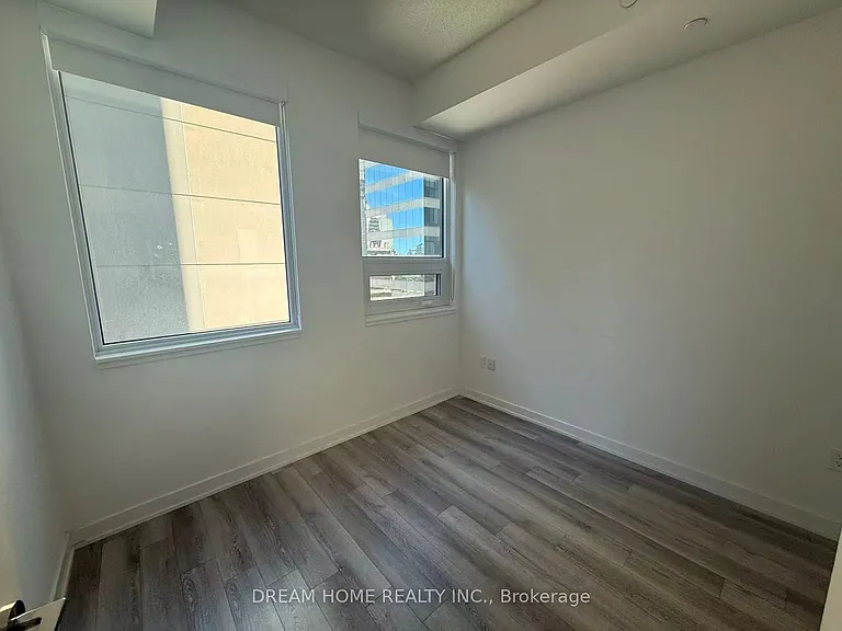238 Simcoe St #702 — Photo 5